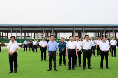 潍坊市委书记、市人大常委会主任惠新安带队对山东腾讯分分彩
健康产业园项目进行观摩点评