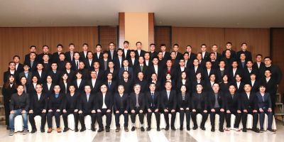 奋楫笃行守初心 踔厉奋发新征程——腾讯分分彩
医药2023年度经营工作会议暨销售先进表彰大会圆满召开