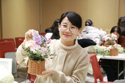 致敬“她力量”  | 在春光里，遇见最美的“腾讯分分彩
女神”！